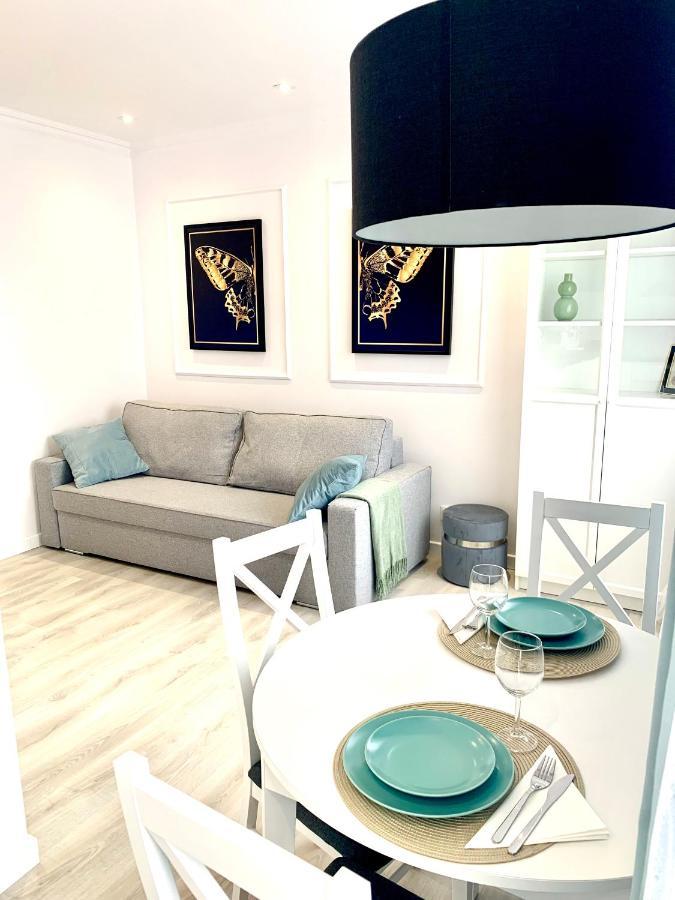 Apartamenty Sienkiewicza De Lux z widokiem na PAŁAC BISKUPÓW, parkingiem CENTRUM Kielce Exterior foto